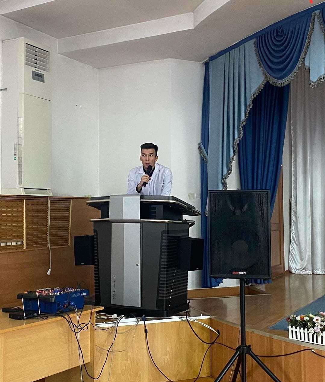 "Репродуктивті денсаулық” 9-11 сынып ұлдарымен дәрігермен кездесу